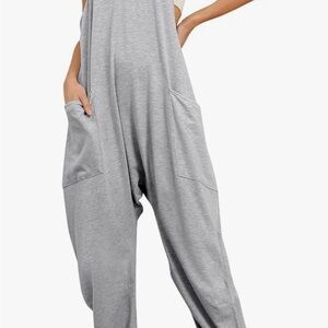 🩶🩶TREND ALERT Women’s Loose-fit Romper - Size L🩶🩶